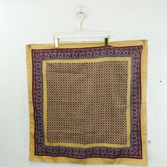 Paisley Handkerchief Scarf THE SPECIALTY HOUSE Burgundy Bandana Art Deco 26.5x28 - Picture 1 of 6